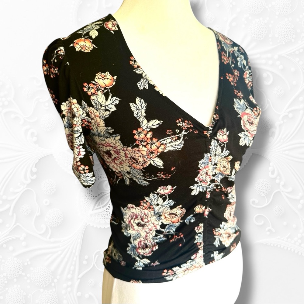 Almost Famous Black Floral Crop Top